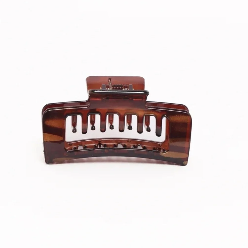 NWT Petal & Pup Walker Black and Brown Hair Clip